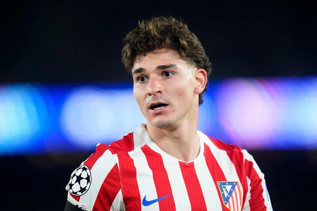 Alvarez zabio spektakularan gol, Barcelona ostala s 10 igrača