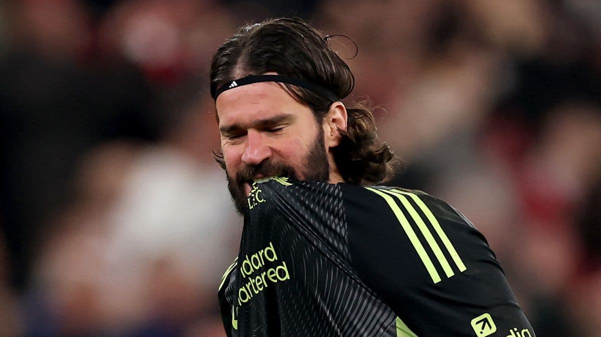 Trinaest igrača može propustiti Liverpool protiv Man Uniteda