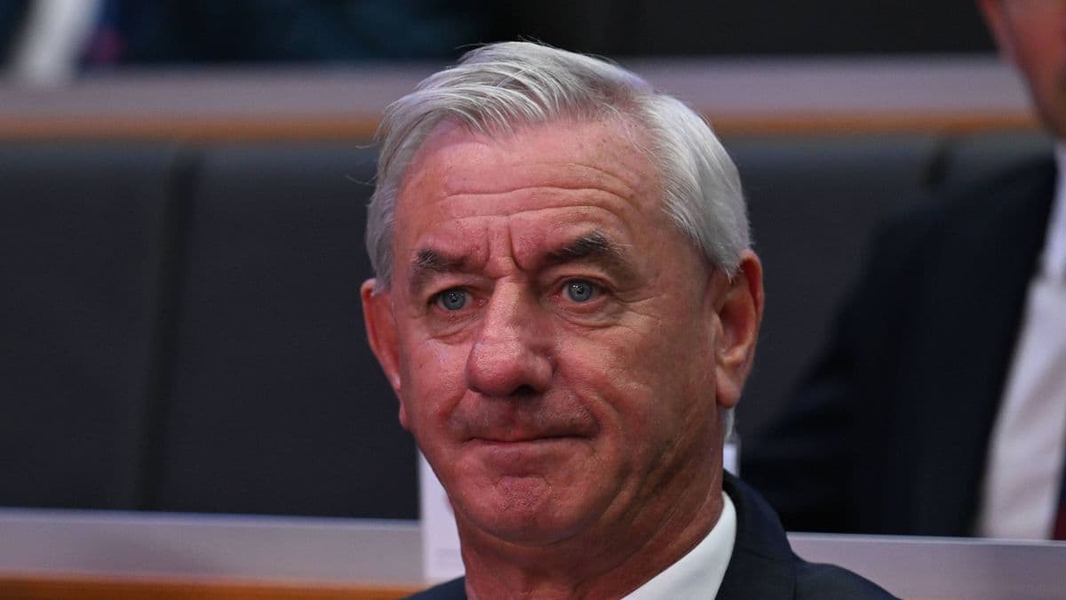 Ian Rush u kontroverzi zbog preseljenja kluba iz Surreya